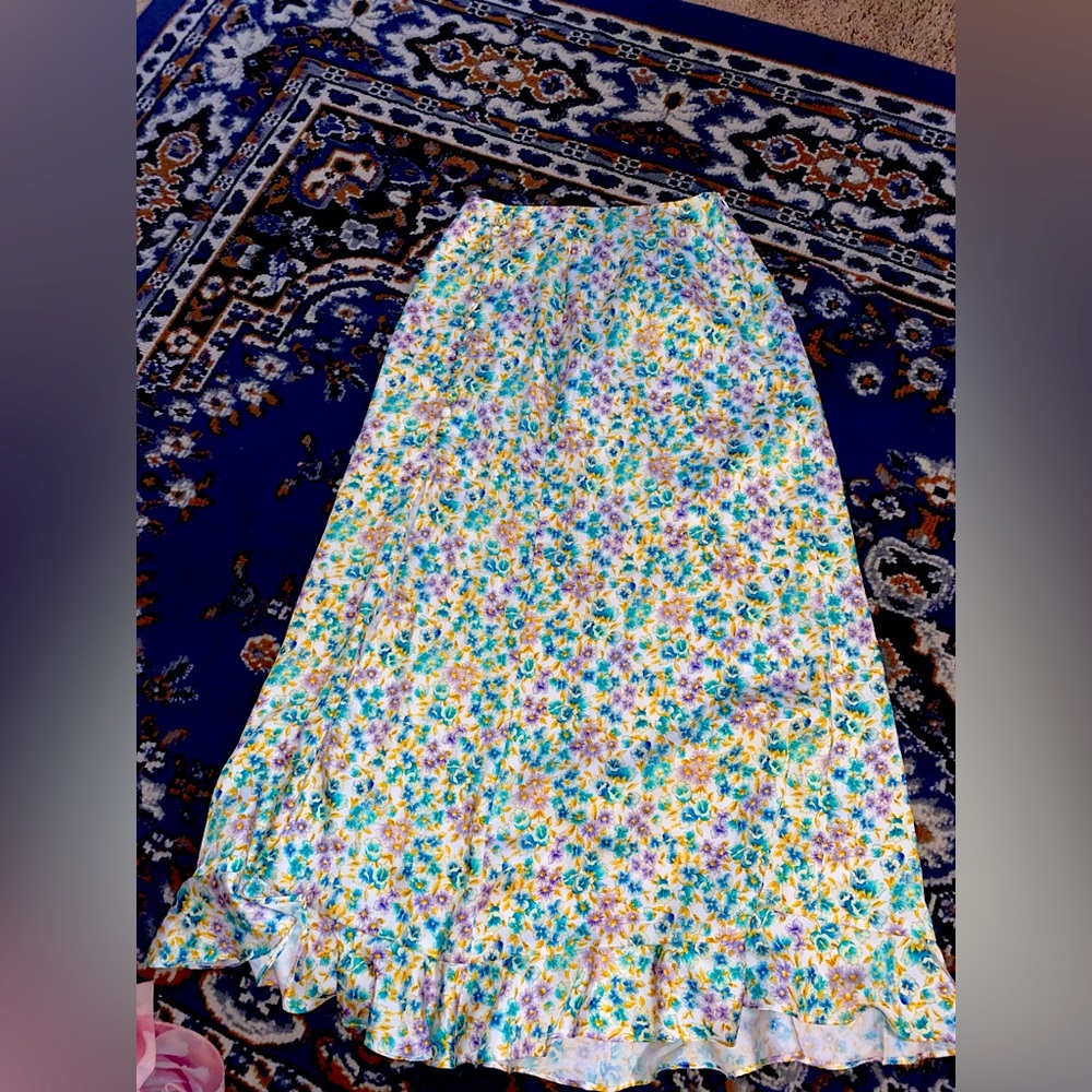 Floral satin skirt, from Zara! Perfect condition!
